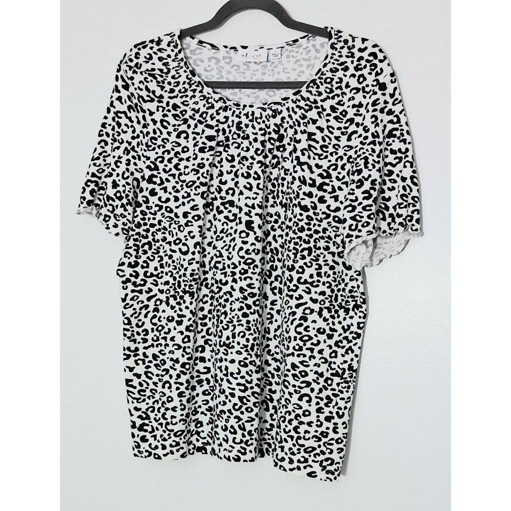 Denim‎ & Co Top  Women's Size Large White & Black Animal Print Smocked Neck